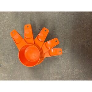 VTG Tupperware Orange Plastic‎ Measuring Cups Set Nesting Kitchen Utensils